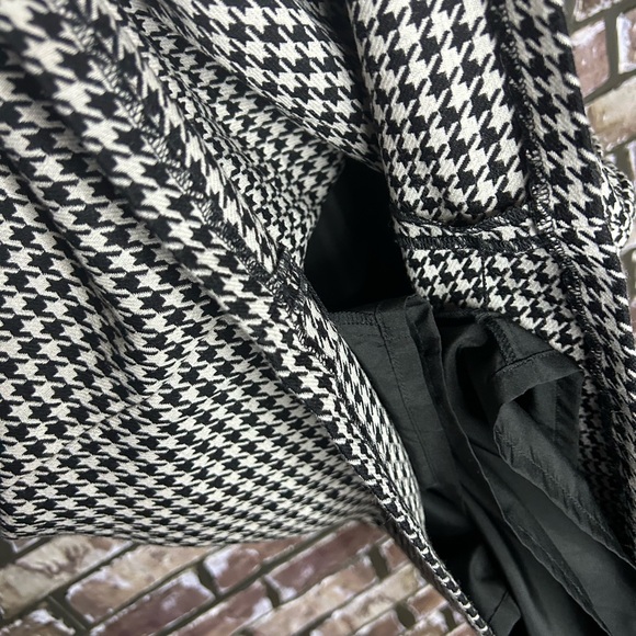 J.Crew Houndstooth Skirt | Black White Classic | Size 4 - Picture 2 of 4